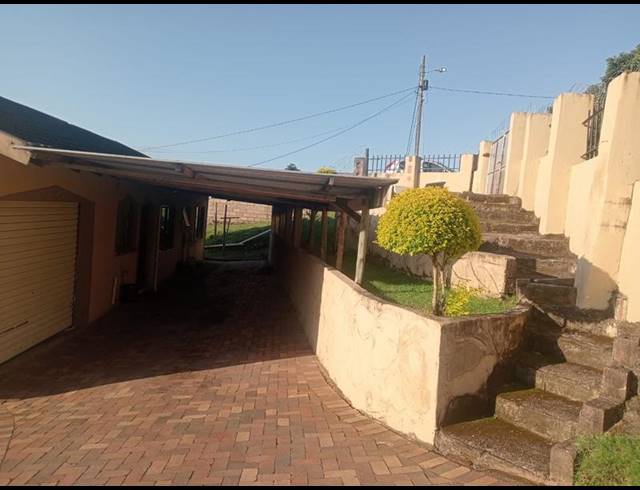 3 BEDROOM HOUSE FOR SALE IN ST WENDOLINS RIDGE